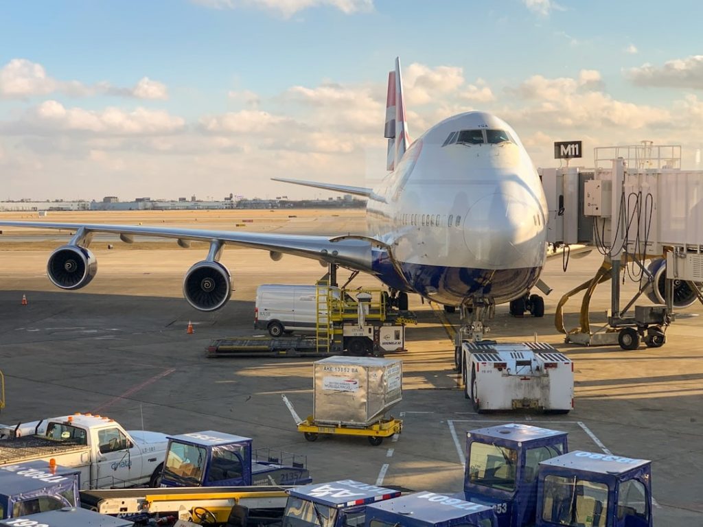 747 aircraft being loaded with cargo